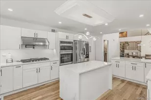 17 Campo Cir, Old Westbury, NY 11568 - Photo 13
