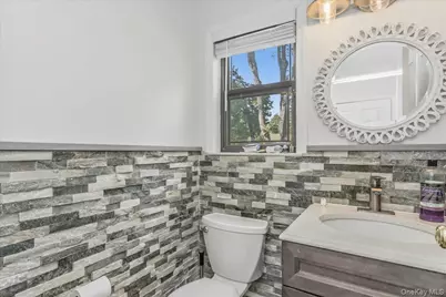 17 Campo Circle, Old Westbury, NY 11568 - Photo 19