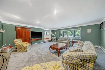 376 S Country Road, Patchogue, NY 11772 - Photo 15