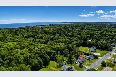 376 S Country Road, Patchogue, NY 11772 - Photo 35