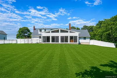376 S Country Road, Patchogue, NY 11772 - Photo 31