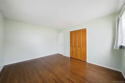 376 S Country Road, Patchogue, NY 11772 - Photo 21