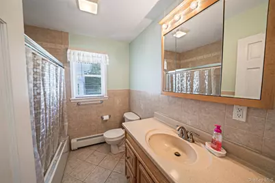376 S Country Road, Patchogue, NY 11772 - Photo 17