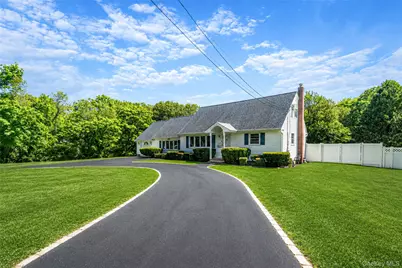 376 S Country Road, Patchogue, NY 11772 - Photo 3