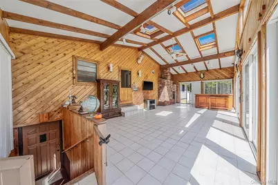 376 S Country Road, Patchogue, NY 11772 - Photo 23