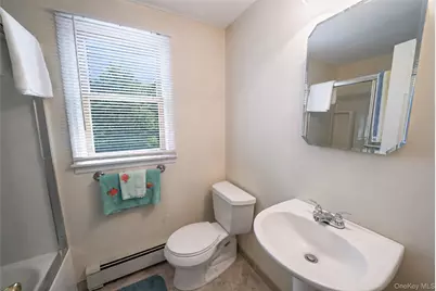 376 S Country Road, Patchogue, NY 11772 - Photo 27