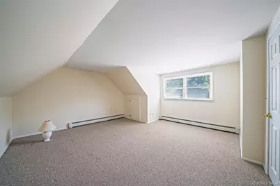 376 S Country Road, Patchogue, NY 11772 - Photo 25