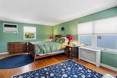 1032 N 6th Street, New Hyde Park, NY 11040 - Photo 17