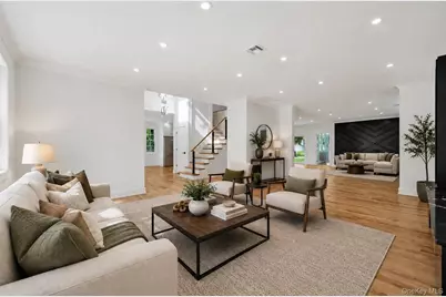 1130 Carlls Straight Path, Dix Hills, NY 11746 - Photo 5