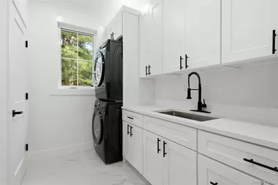 1130 Carlls Straight Path, Dix Hills, NY 11746 - Photo 33