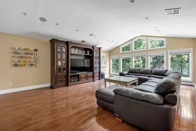 2114 Donna Drive, Merrick, NY 11566 - Photo 15