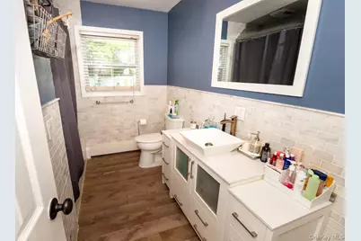 23 Martin Road S, Bethpage, NY 11714 - Photo 9