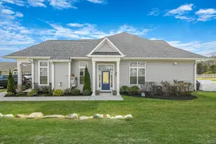 366 Wavell Ave, Yaphank, NY 11980 - Photo 3