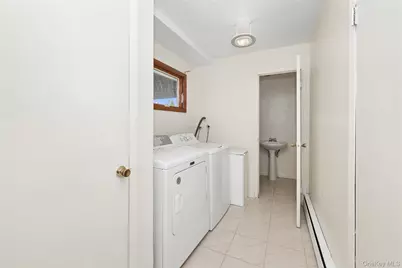 2625 Riverside Drive, Wantagh, NY 11793 - Photo 13