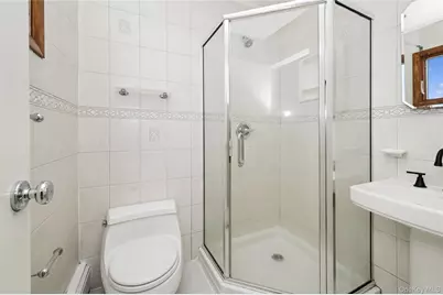 2625 Riverside Drive, Wantagh, NY 11793 - Photo 19