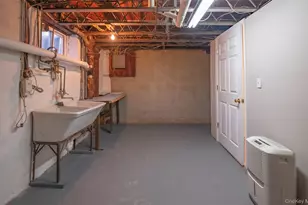 172 Hillside Ave, Manhasset, NY 11030 - Photo 25