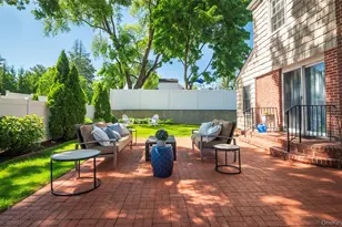 172 Hillside Ave, Manhasset, NY 11030 - Photo 29