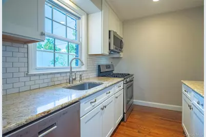 172 Hillside Avenue, Manhasset, NY 11030 - Photo 7