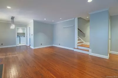 172 Hillside Avenue, Manhasset, NY 11030 - Photo 13