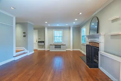 172 Hillside Avenue, Manhasset, NY 11030 - Photo 5