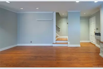 172 Hillside Avenue, Manhasset, NY 11030 - Photo 3