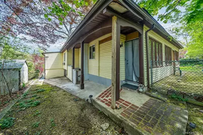 18 Houghton Boulevard, Stony Brook, NY 11790 - Photo 11
