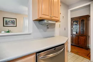 14 Filbert St, Valley Stream, NY 11581 - Photo 19