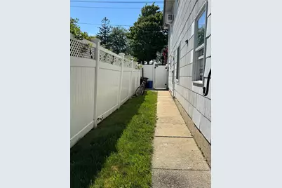 4 Lafayette, Copiague, NY 11726 - Photo 11
