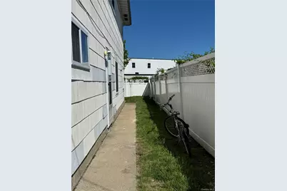 4 Lafayette, Copiague, NY 11726 - Photo 13