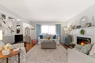 78 Cornell Dr, Smithtown, NY 11787 - Photo 3