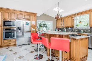 129 Jackson Ave, Pelham, NY 10803 - Photo 13