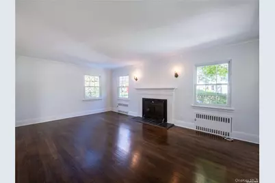 109 Chase Road, Manhasset, NY 11030 - Photo 7