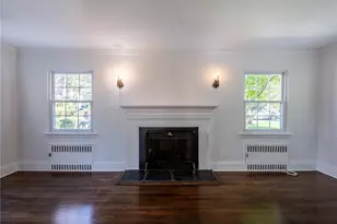 109 Chase Rd, Manhasset, NY 11030 - Photo 9
