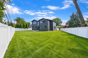 23 Harrow Ln, Levittown, NY 11756 - Photo 23