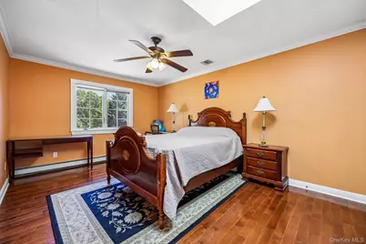 4 Penn Court, East Setauket, NY 11733 - Photo 17