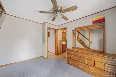 561 Chestnut Street, Lindenhurst, NY 11757 - Photo 7