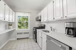 21 Fieldstone Dr, Hartsdale, NY 10530 - Photo 9