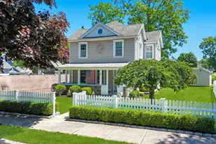 9 Wiggins Ave, Patchogue, NY 11772 - Photo 5