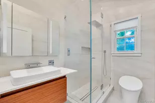 9 Wiggins Ave, Patchogue, NY 11772 - Photo 27