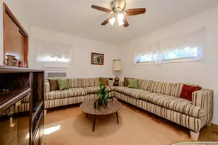 105 N Queens Ave, Massapequa, NY 11758 - Photo 11