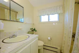 105 N Queens Ave, Massapequa, NY 11758 - Photo 13