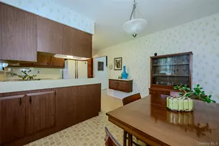 105 N Queens Ave, Massapequa, NY 11758 - Photo 5
