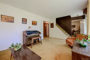 105 N Queens Ave, Massapequa, NY 11758 - Photo 3
