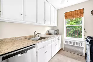 160 Centre Ave, New Rochelle, NY 10805 - Photo 11