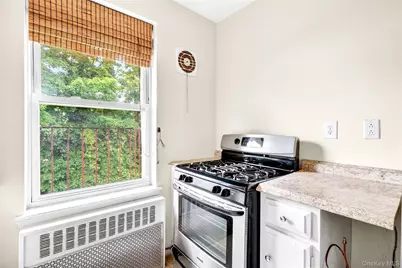 160 Centre Avenue #3M, New Rochelle, NY 10805 - Photo 15