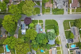 350 S Greene Ave, Lindenhurst, NY 11757 - Photo 31