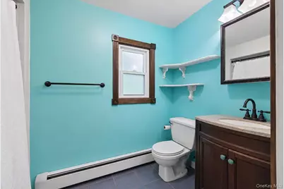 350 S Greene Avenue, Lindenhurst, NY 11757 - Photo 11