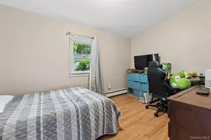 350 S Greene Ave, Lindenhurst, NY 11757 - Photo 13