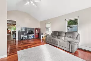 350 S Greene Ave, Lindenhurst, NY 11757 - Photo 33