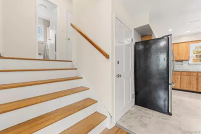 342 Roberts Avenue, Yonkers, NY 10703 - Photo 13
